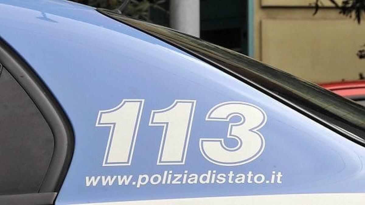 PALERMO: SGUARDI INSISTENTI ALLA MOGLIE, IL MARITO GLI STACCA UN ORECCHIO - 