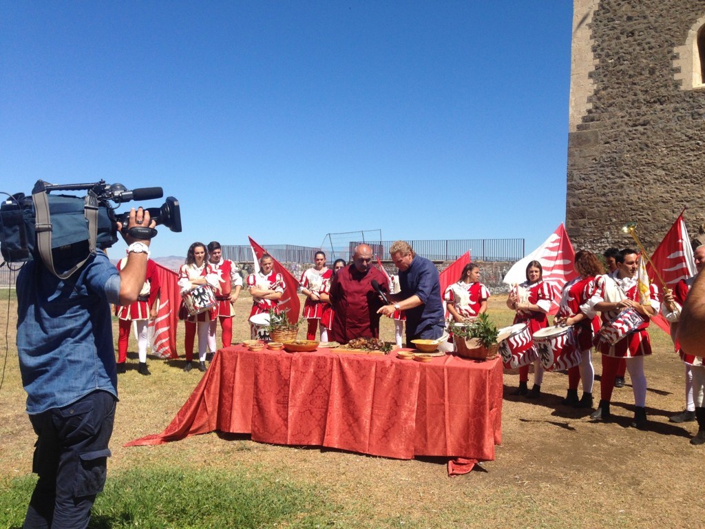 LE TELECAMERE DI RAIUNO A PATERNO' - FOTO E VIDEO