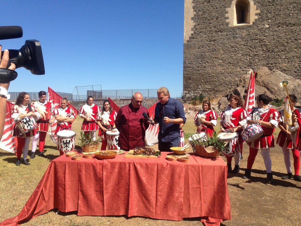 LE TELECAMERE DI RAIUNO A PATERNO' - FOTO E VIDEO
