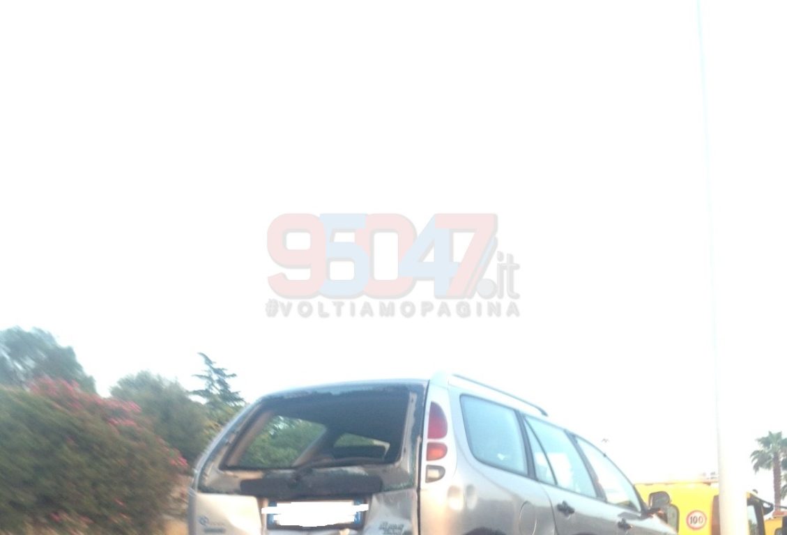 TAMPONAMENTO TRA 3 AUTO AL CORSO ITALIA: 3 FERITI