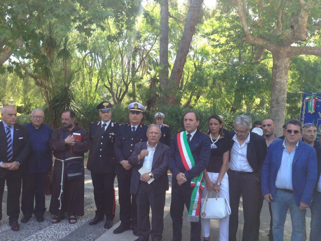 74 ANNI FA I TRAGICI BOMBARDAMENTI SU PATERNÒ - FOTO