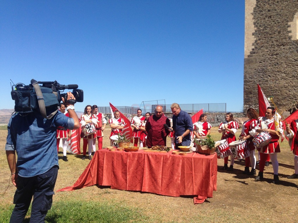 LE TELECAMERE DI RAIUNO A PATERNO' - FOTO E VIDEO