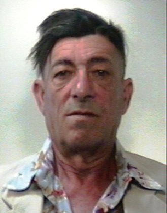 MASCALUCIA: INCENDIA AREA CONDOMINIALE E CAMPAGNE LIMITROFE, ARRESTATO PIROMANE