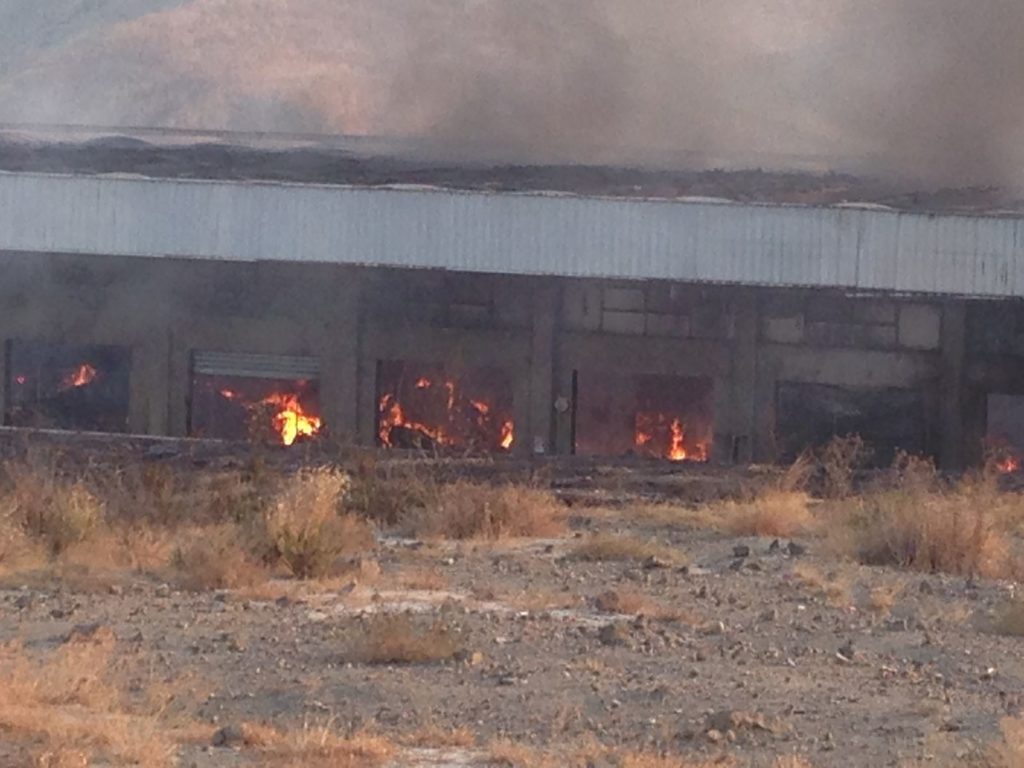 MOTTA SANT'ANASTASTIA: MAGAZZINO DISTRUTTO DALLE FIAMME - FOTO E VIDEO