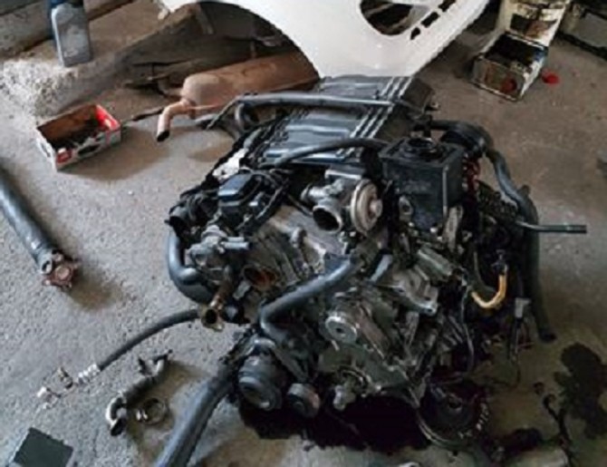 CATANIA: SCOPERTI MECCANICI ABUSIVI, SCATTANO LE SANZIONI - LE FOTO