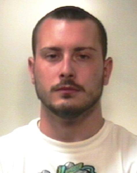 SAN GIOVANNI LA PUNTA: ASSALTANO NEGOZIO DI SCARPE,  RIPRESI MENTRE SI TOLGONO PASSAMONTAGNA