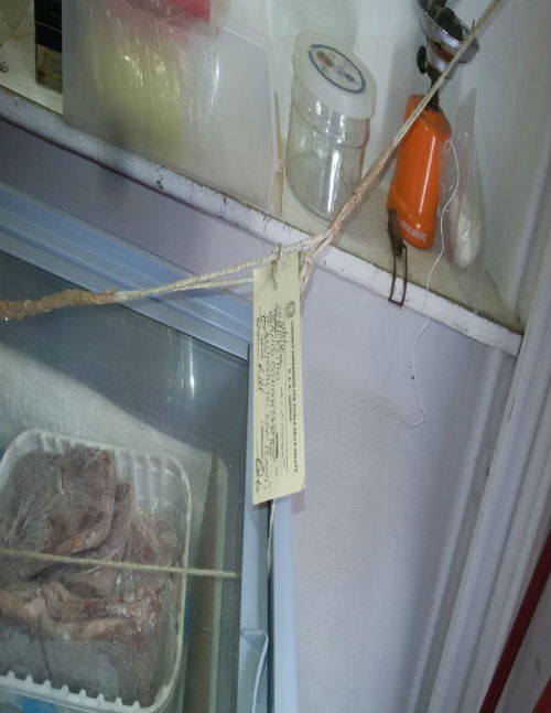 REGALBUTO: SEQUESTRATO 100 KG DI ALIMENTI IN CATTIVO STATO DI CONSERVAZIONE IN UN LOCALE