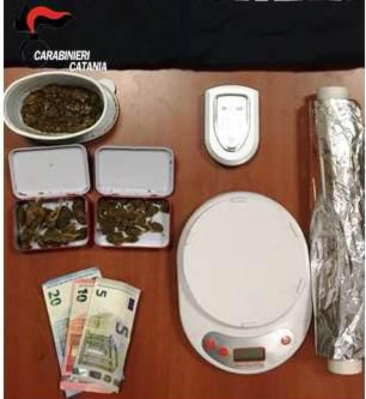 CATANIA: NASCONDEVA MARIJUANA IN CASA, ARRESTATO 24ENNE - 