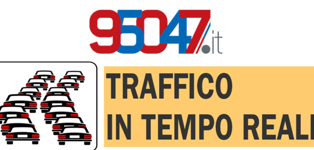 SI RIBALTA CAMION IN AUTOSTRADA A18: TRAFFICO BLOCCATO - 