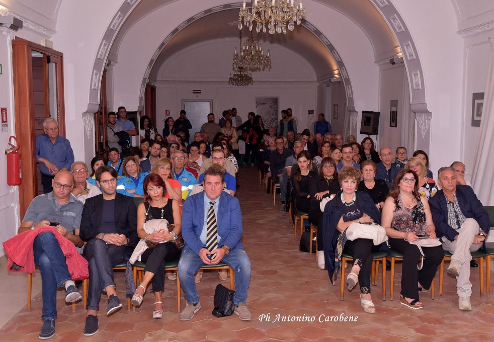 PATERNÒ: PRESENTATO IL LIBRO “NOMOFOBIA” DI SALVO ORTO