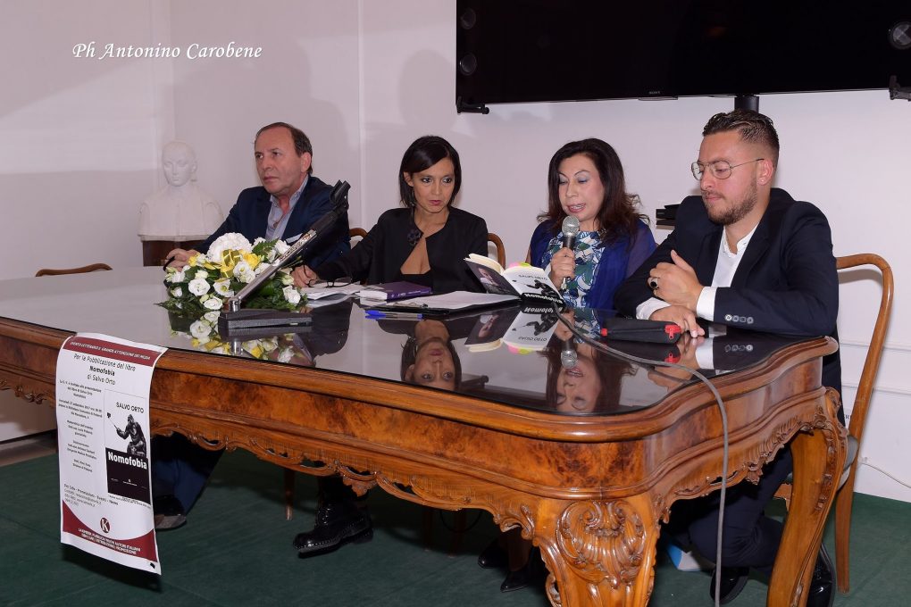 PATERNÒ: PRESENTATO IL LIBRO “NOMOFOBIA” DI SALVO ORTO