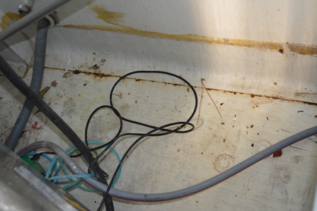 ACICASTELLO: CIBO SCADUTO E CUCINE IN PESSIMO STATO, SANZIONATO IL TITOLARE DI UN NOTO ALBERGO - FOTO