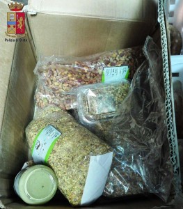 MESSINA: PESSIMA CONSERVAZIONE E CONDIZIONI IGIENICHE AI MINIMI TERMINI, SEQUESTRATI ALIMENTI