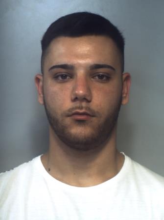 MISTERBIANCO: RAPINANO UN DISTRIBUTORE CARBURANTI A, ARRESTATO UN 21ENNE