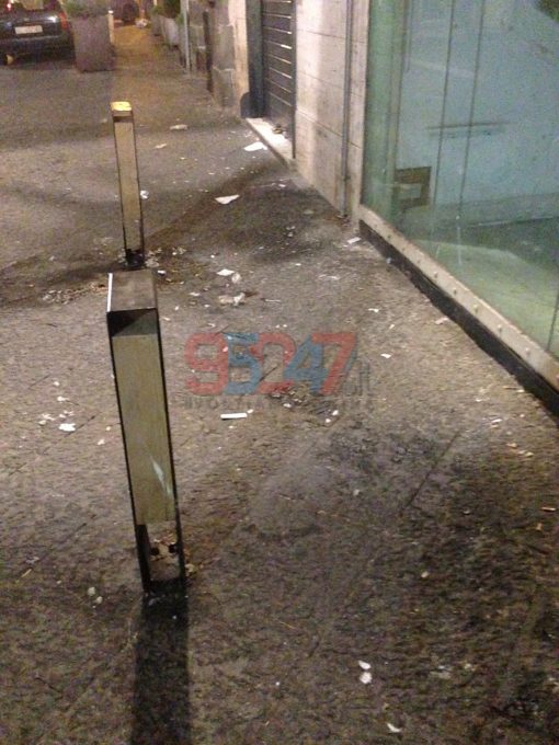 PATERNO': BRUTALMENTE PICCHIATO IN PIENO CENTRO MENTRE PASSEGGIA CON IL CANE