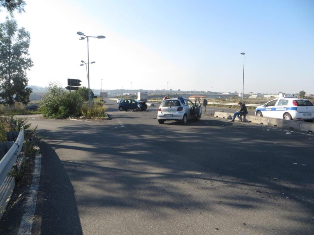 INCIDENTE ALLA ZONA INDUSTRIALE DI PIANO TAVOLA - 