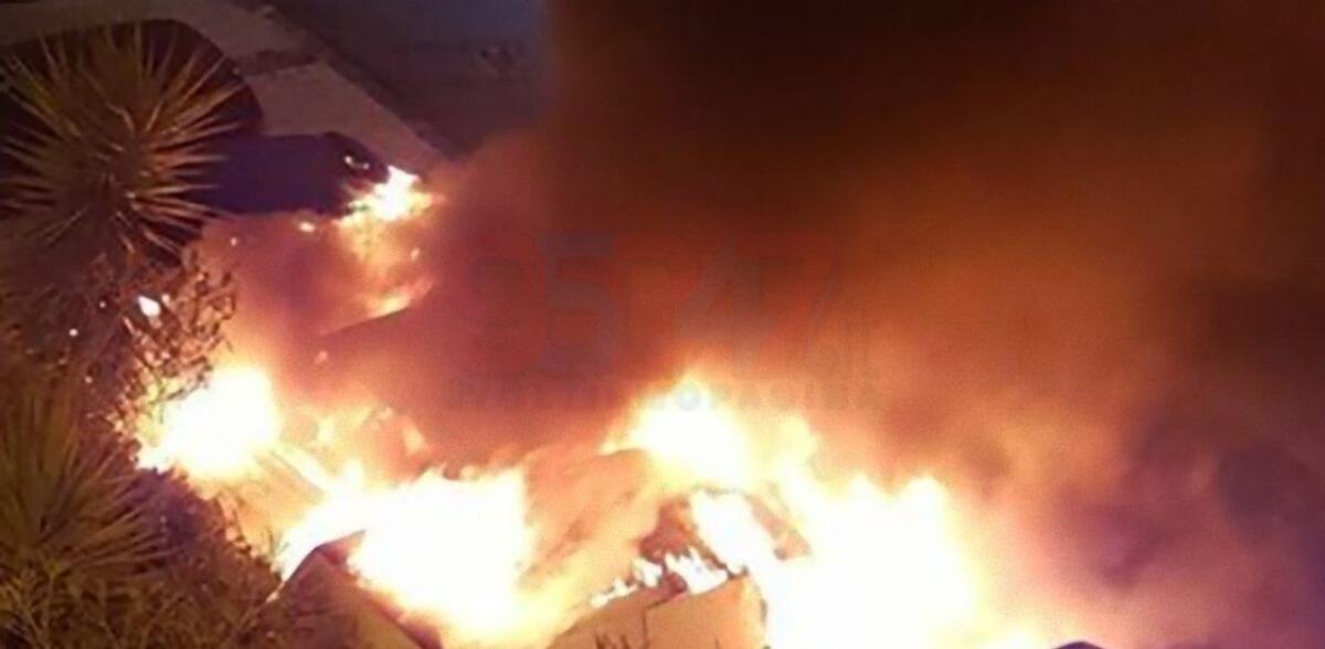 PATERNO': NOTTE DI TERRORE IN VIA GIACONIA A FUOCO 3 AUTO - 