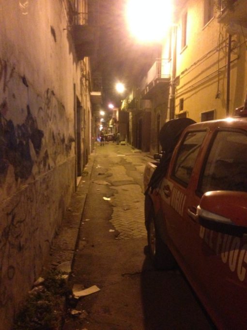 PATERNO': GATTINO SALVATO DAI VVF