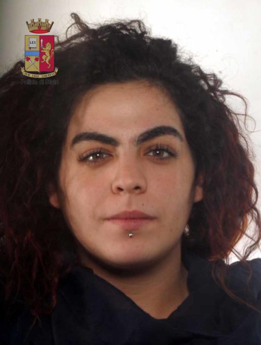 CAPO D'ORLANDO: PAGANO CON BANCONOTE FALSE, 3 CATANESI IN MANETTE - FOTO