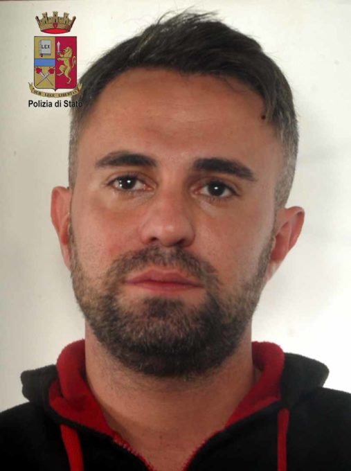 CAPO D'ORLANDO: PAGANO CON BANCONOTE FALSE, 3 CATANESI IN MANETTE - FOTO