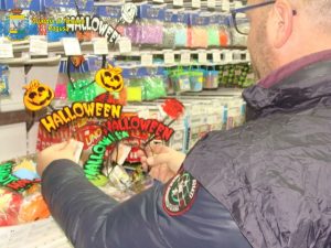 RAGUSA: 100MILA ARTICOLI DI HALLOWEEN ILLEGALI, SEQUESTRO IN MEGASTORE CINESE - FOTO