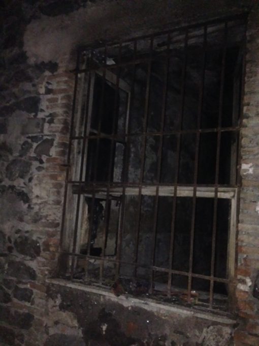 PATERNO' ANCORA FIAMME IN VIA SAN GAETANO - FOTO