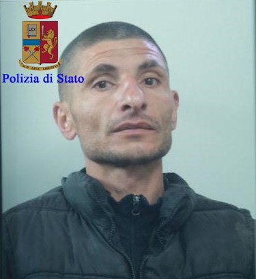 RUBAVANO I MEZZI ALLE AZIENDE, SGOMINATA BANDA DI CATANESI - LE FOTO