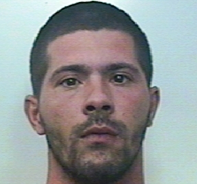 PATERNO': MARIJUANA E COCAINA IN CASA, DUE PERSONE ARRESTATE