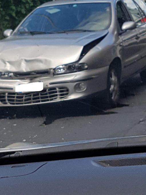 PATERNO': LIEVE INCIDENTE IN VIA NAZARIO SAURO - LE FOTO