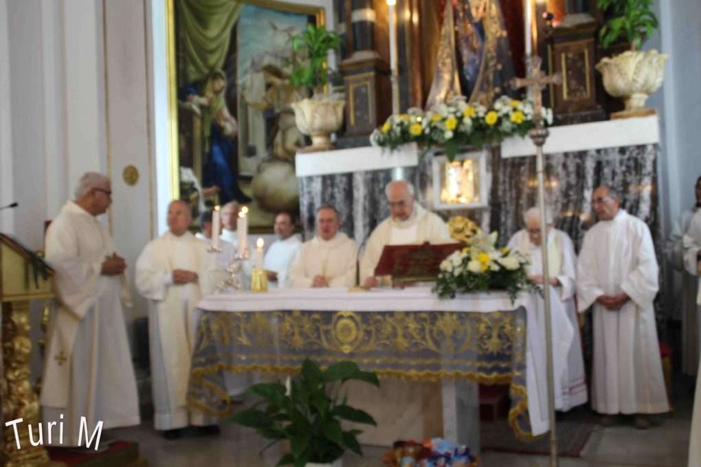 PATERNO': PADRE ANTONINO TOMASELLO FESTEGGIA IL 40° ANNIVERSARIO DI SACERDOZIO - FOTO