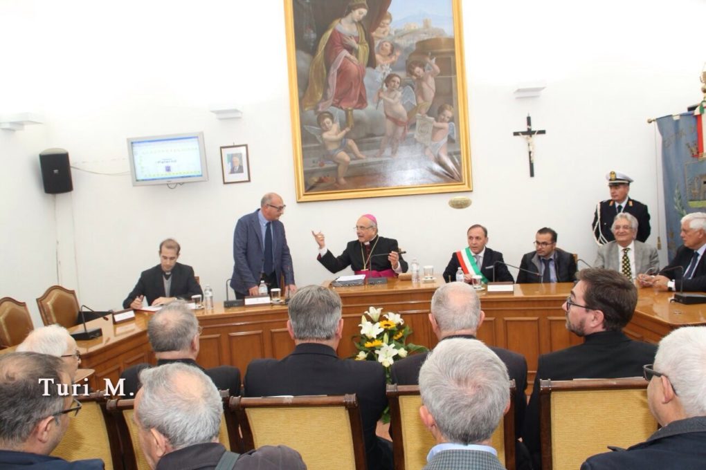 PATERNÒ: MONSIGNOR GRISTINA INCONTRA LE AUTORITÀ LOCALI - LE FOTO