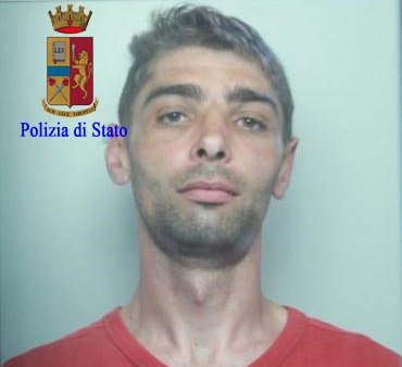 RUBAVANO I MEZZI ALLE AZIENDE, SGOMINATA BANDA DI CATANESI - LE FOTO