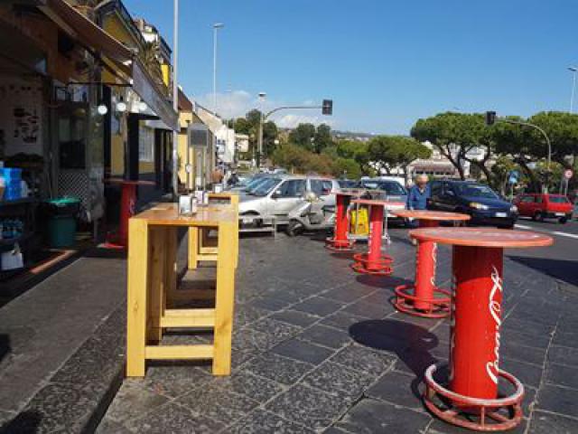 CATANIA: VENDITORE AMBULANTE DI RICCI MULTATO NEL PORTICCIOLO DI OGNINA