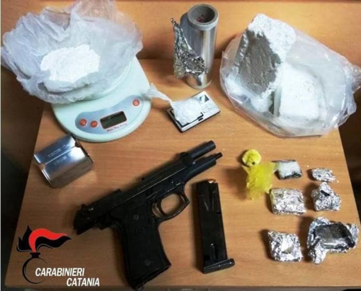 CATANIA: BLITZ ANTIDROGA A SAN CRISTOFORO, UNA PERSONA ARRESTATA - 