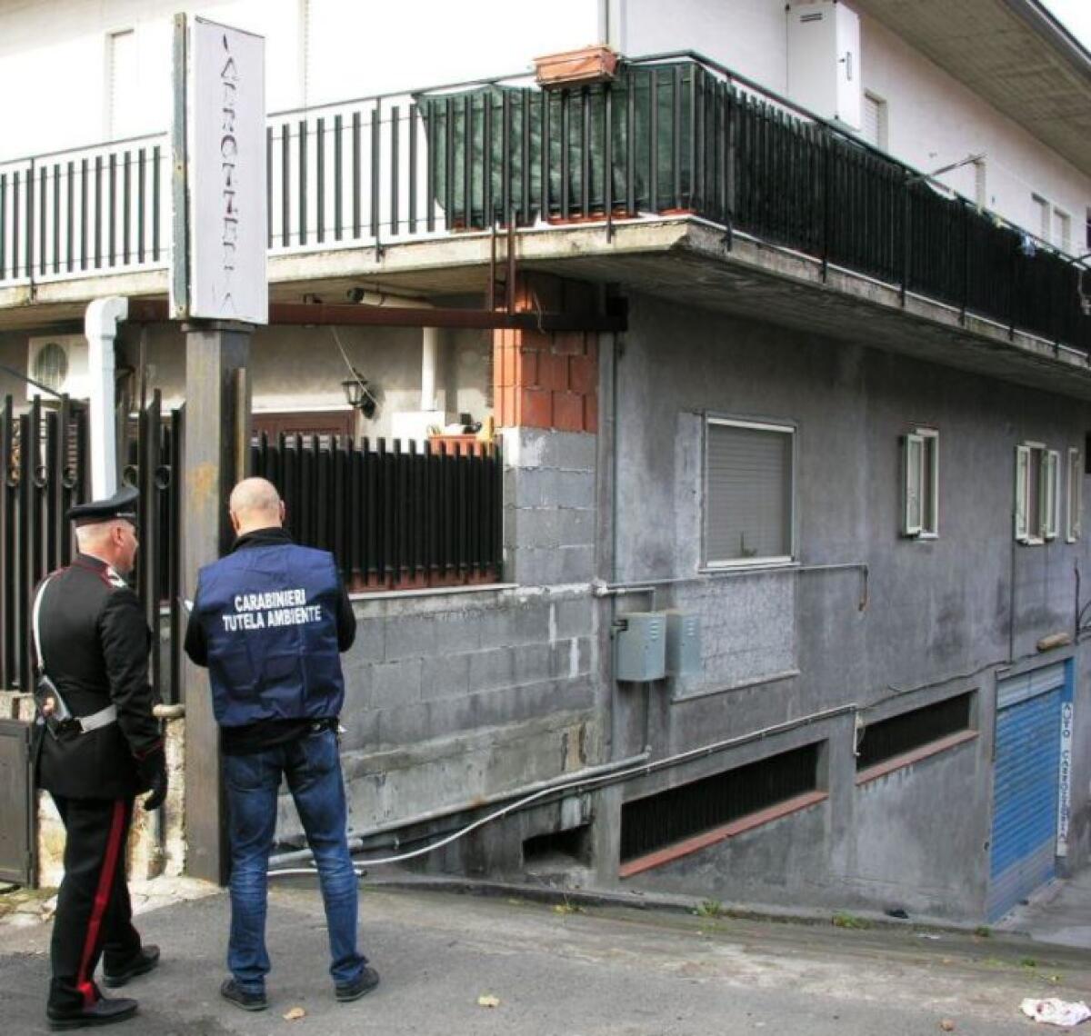 PEDARA: SEQUESTRATA “CARROZZERIA” COMPLETAMENTE ABUSIVA, DENUNCIATO IL TITOLARE - 