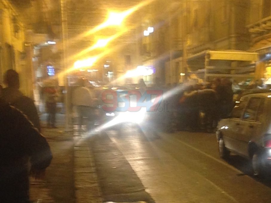 PATERNÒ, GIOVANE INVESTITA IN VIA G.B. NICOLOSI