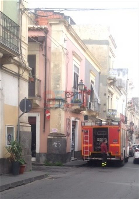 PATERNO': ANZIANA SOCCORSA IN CASA, NON RISPONDEVA DA DUE GIORNI - FOTO