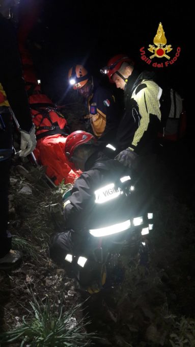 MANDANICI (ME): CACCIATORE MUORE MENTRE INSEGUE DEI CINGHIALI, SALMA RECUPERATA DAI FINANZIERI - FOTO