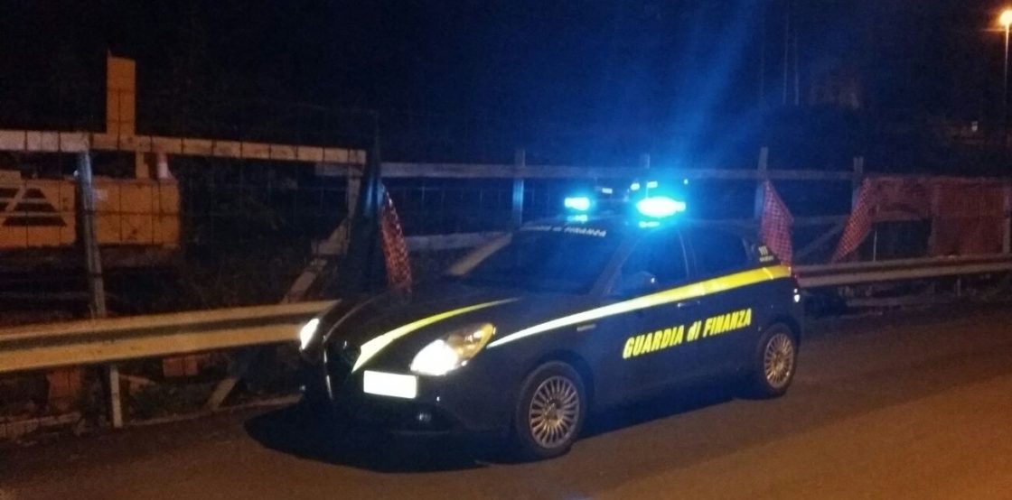 PATERNÒ: ARRESTATI DUE SPACCIATORI, SEQUESTRATI 640 GRAMMI DI MARIJUANA.