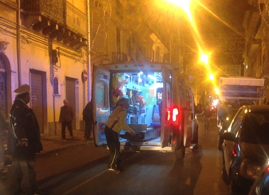 PATERNÒ, GIOVANE INVESTITA IN VIA G.B. NICOLOSI