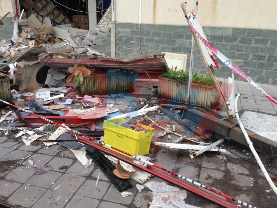 CAMPOROTONDO ETNEO: ASSALTO ALLE POSTE, ANCORA BANDA DELL'ESCAVATORE - FOTO