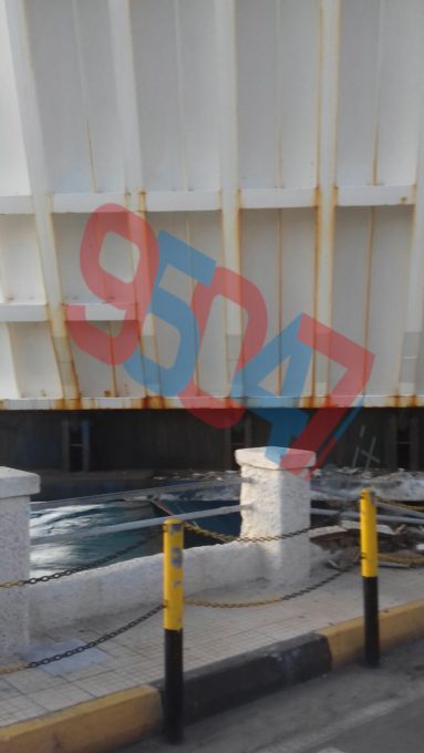 VILLA SAN GIOVANNI: TRAGHETTO SI SCHIANTA SULLA BANCHINA E TRAVOLGE LE AUTO IN CODA, FERITI - FOTO