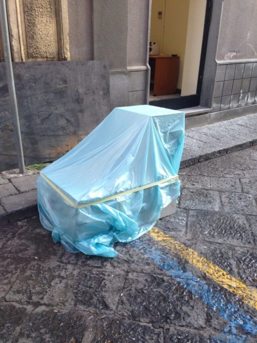 SANTA MARIA DI LICODIA: ASSALTO AL BANCOMAT CON ESCAVATORE