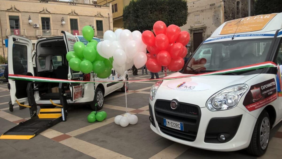 PATERNO': CONSEGNATI ALLA CITTA’, DUE TAXI SOCIALI - FOTO - 