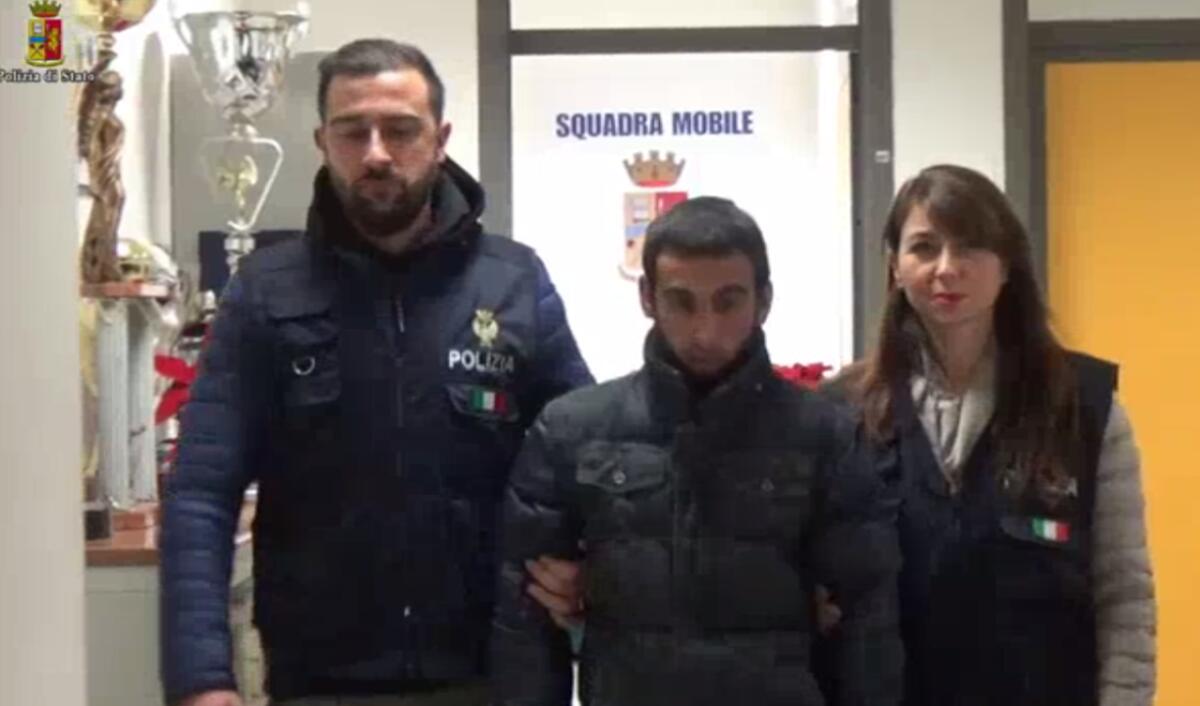 RAGUSA: Polizia arresta maniaco sessuale seriale 25enne - 