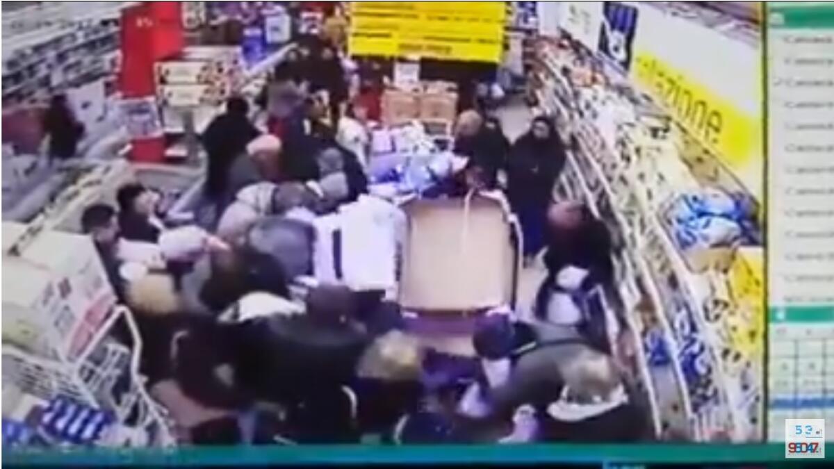 PALERMO: Assalto ai pandori in offerta - VIDEO - 