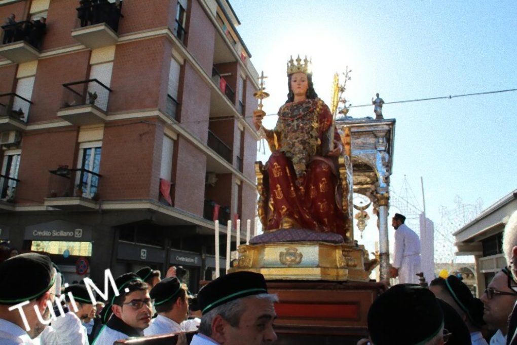 BELPASSO: Santa Lucia fra la sua gente