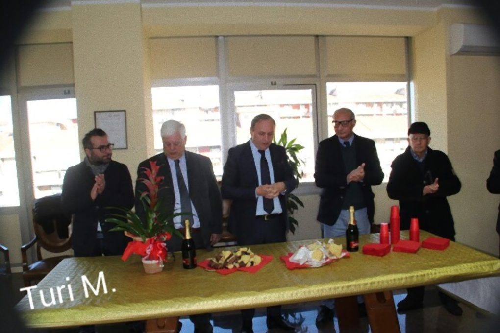 PATERNO': Gli auguri del sindaco alla stampa