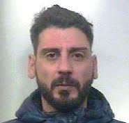 NICOLOSI: Svaligiano una villa, presi mentre si spartiscono il bottino