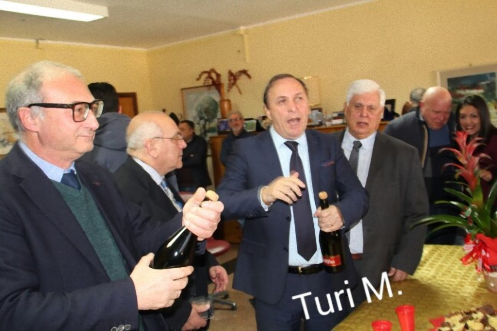 PATERNO': Gli auguri del sindaco alla stampa